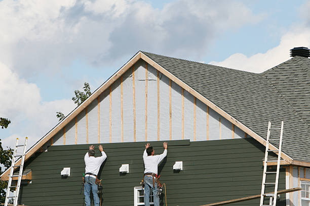 Professional Siding Installation technician working in Pinebluff, NC